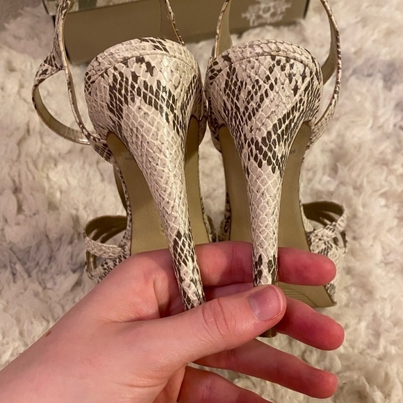 LIMELIGHT Snakeskin Heels - Picture 6 of 8
